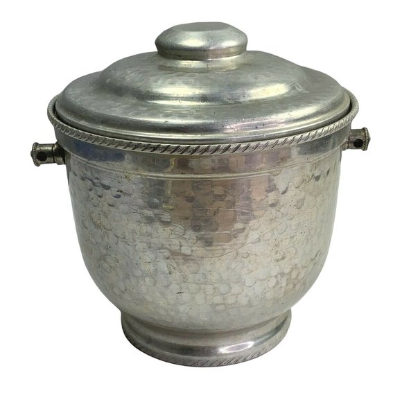Vintage Ice Bucket Aluminum Hammered with Lid MCM Chrome Silver Bar Mancave - Picture 1 of 7